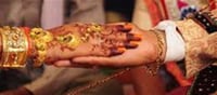 లవ్ మ్యారేజ్ బెస్టా? అరేంజ్డ్ మ్యారేజ్ బెస్టా? ఈ విషయాలు తెలుసుకోండి!
